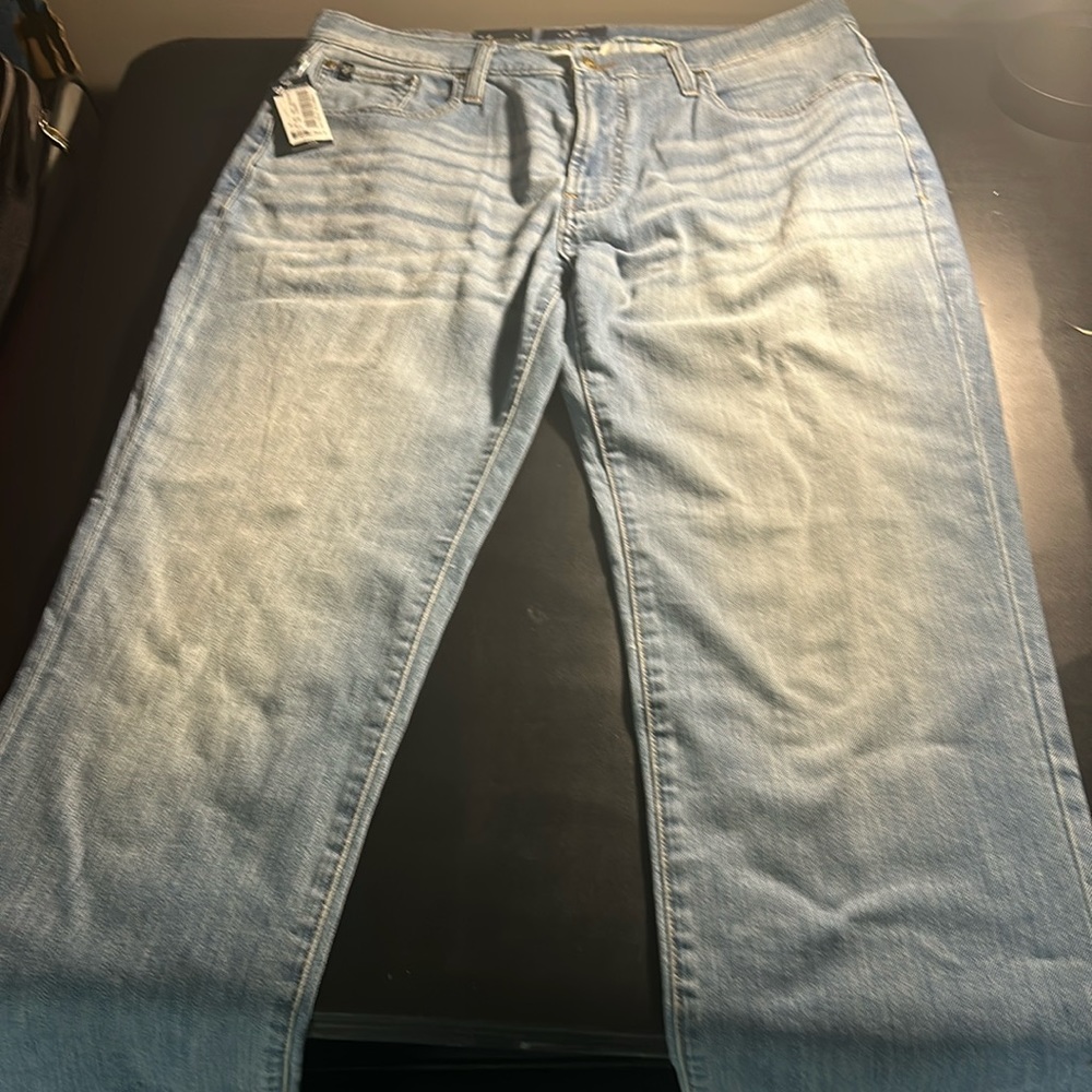 New Cremieux Men’s classic denim  jeans 36 X 32
